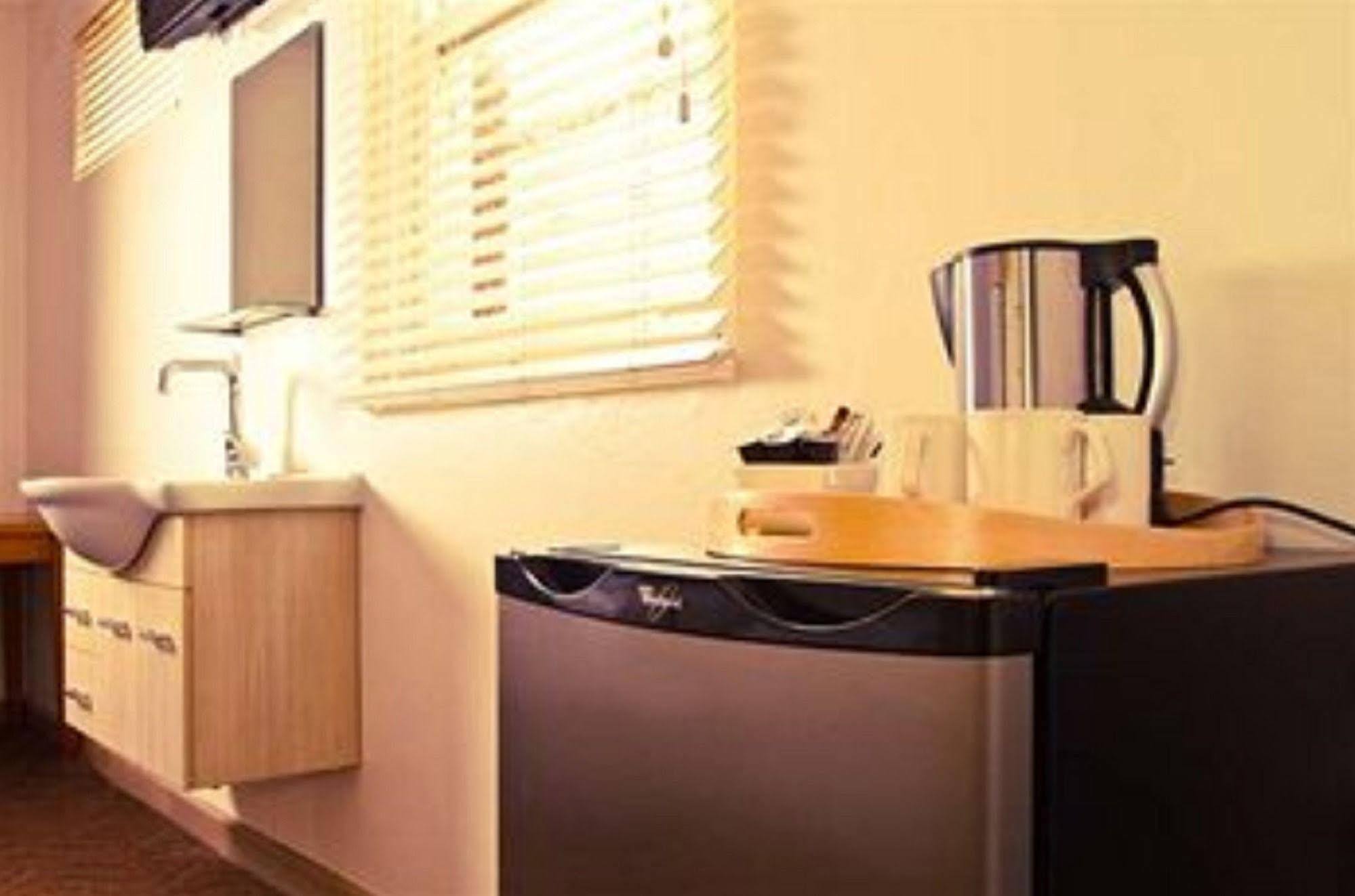 Cbd Hotel Ньюкасл Экстерьер фото